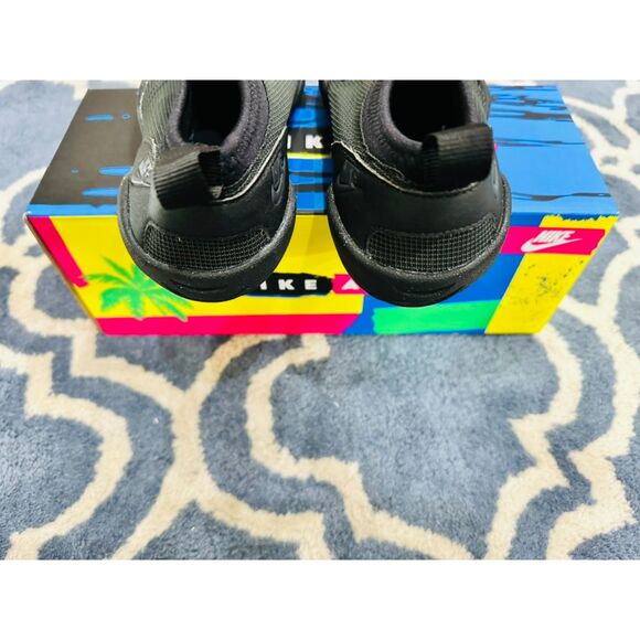 Nike Aqua Turf, Black, sz 6 - Picture 4 of 9